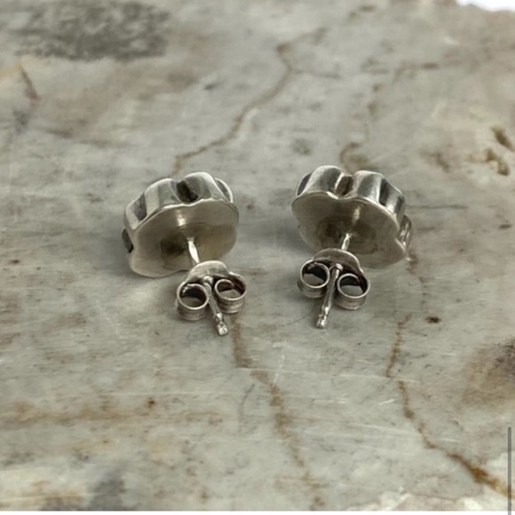 Sterling Silver 925 Dainty Turquoise Inlay Four Leaf Clover Flower Stud Earrings - Picture 5 of 15